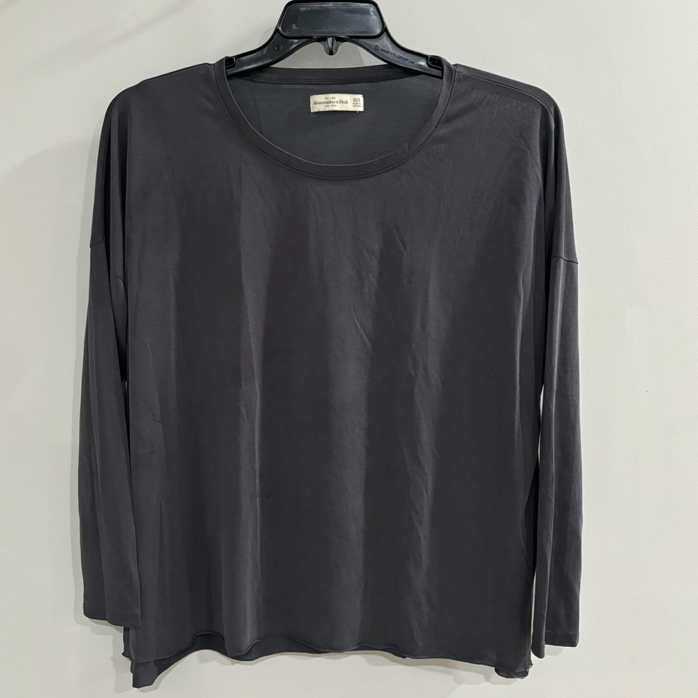 Women’s Abercrombie & Fitch Long Sleeve Crewneck Flowy Boxy Top XS/S